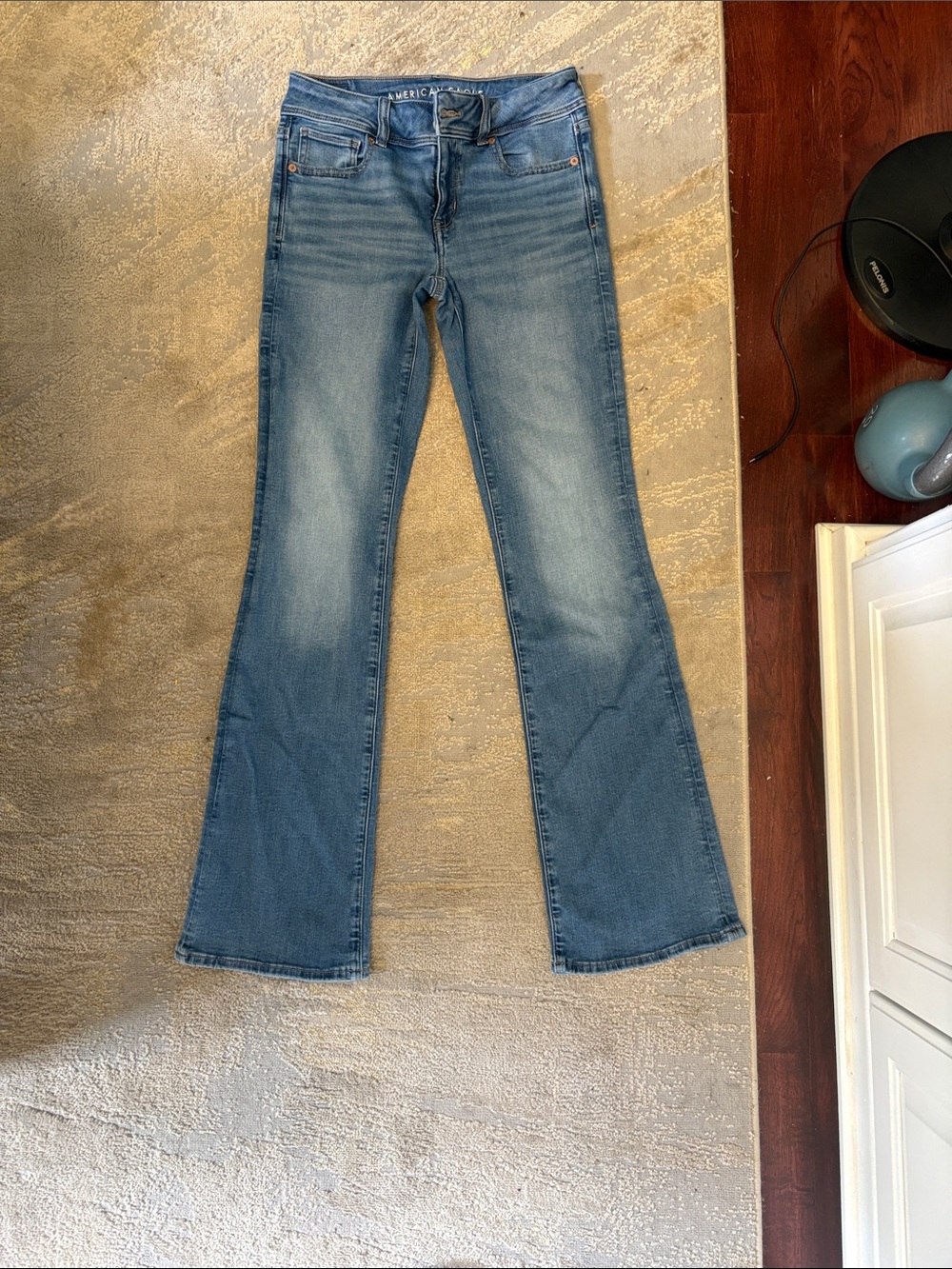 American Eagle Outfitters Kick Boot Jeans - Medium Blue Wash like new